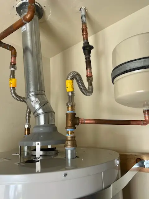 Water heater installation and plumbing repair in Franklin Boulevard - Shirley Lane